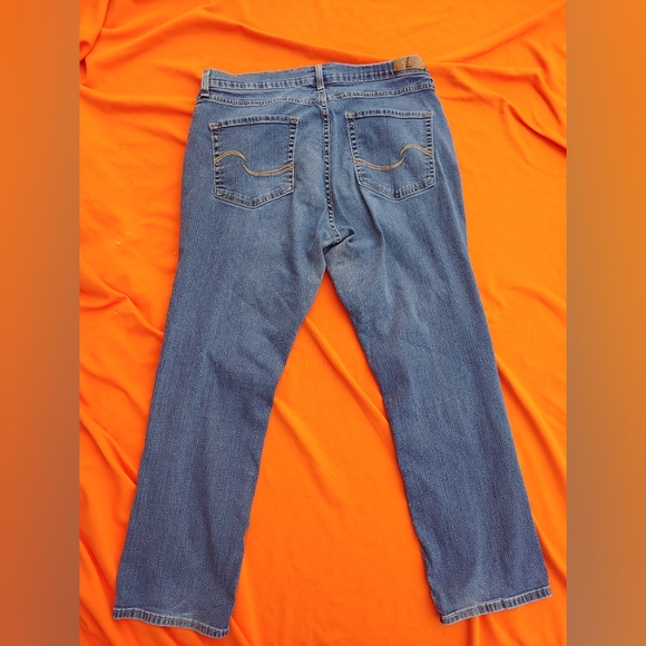 ✨AMAZING Fit✨ Signature By Levis Curvy Straight Jeans 34x28 - Picture 4 of 7